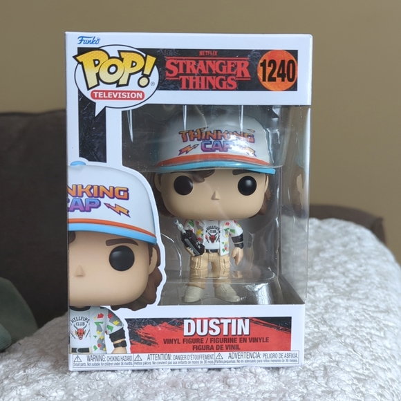 Stranger Things Funko Pop Dustin NEW - Picture 1 of 7